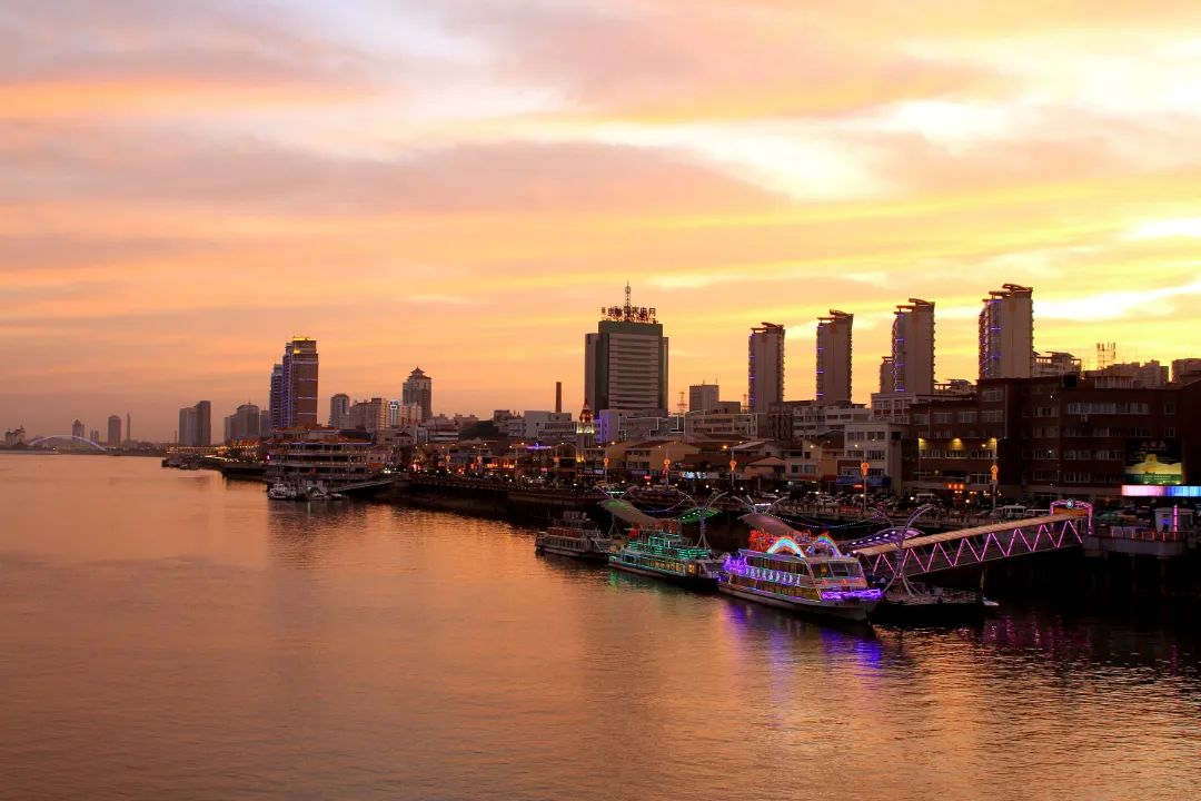 丹东：左手江山如画，右手人间烟火