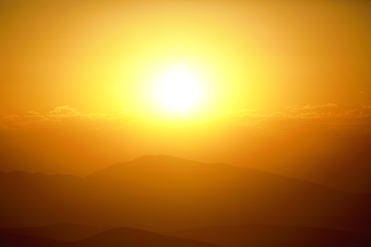 紫气东来！旦在四方！